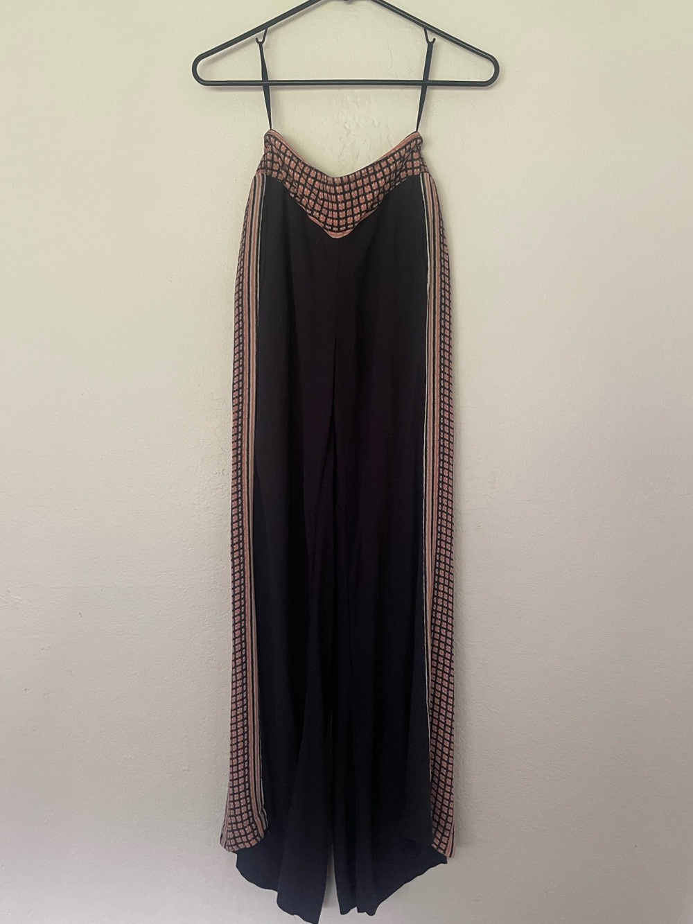 Flowy wide legged pants with smocked waist